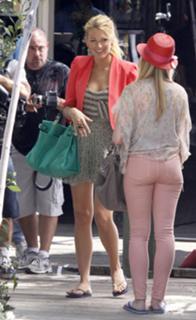 Blake Lively feet photo thumbnail