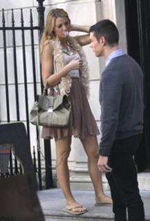 Blake Lively feet photo thumbnail