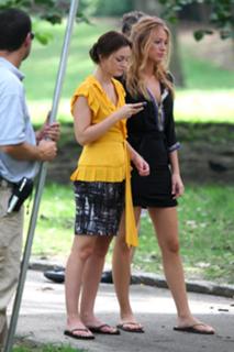 Blake Lively feet photo thumbnail