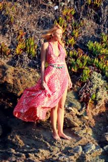 Blake Lively feet photo thumbnail