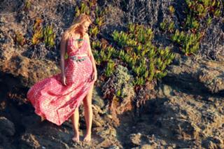 Blake Lively feet photo thumbnail