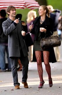 Blake Lively feet photo thumbnail