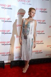 Blake Lively feet photo thumbnail