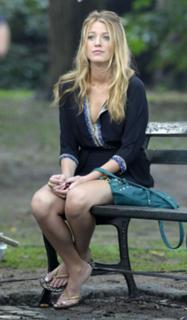 Blake Lively feet photo thumbnail