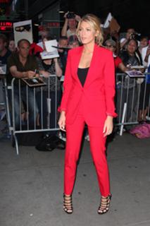 Blake Lively feet photo thumbnail