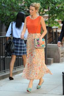 Blake Lively feet photo thumbnail