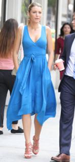 Blake Lively feet photo thumbnail