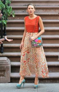 Blake Lively feet photo thumbnail