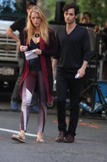 Blake Lively feet photo thumbnail