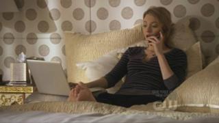 Blake Lively feet photo thumbnail