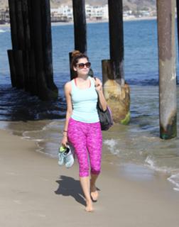 Blanca Blanco feet photo thumbnail