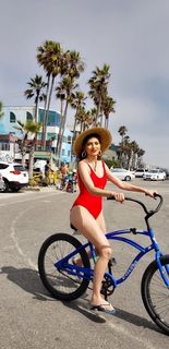 Blanca Blanco feet photo thumbnail