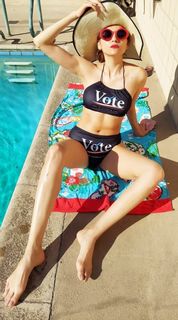 Blanca Blanco feet photo thumbnail