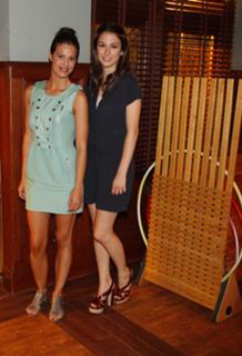 Blanca Suárez feet photo thumbnail