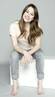 Blanca Suárez feet photo thumbnail