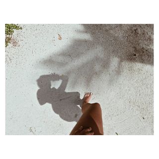 Blanca Suárez feet photo thumbnail
