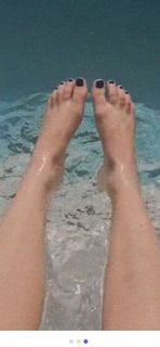 Blanca Suárez feet photo thumbnail