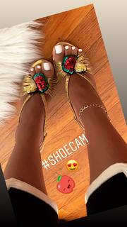 Blu Gem feet photo thumbnail