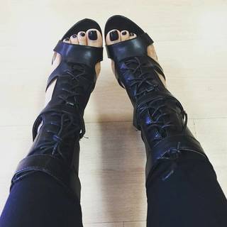 Blu Gem feet photo thumbnail