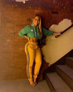 Blu Gem feet photo thumbnail