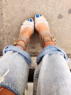 Blu Gem feet photo thumbnail