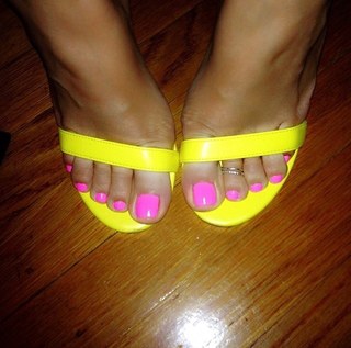 Blu Gem feet photo thumbnail