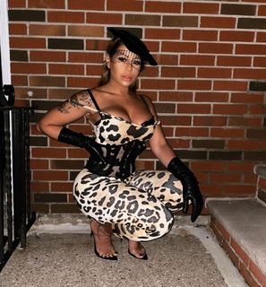 Blu Gem feet photo thumbnail