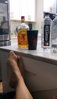 Blu Gem feet photo thumbnail