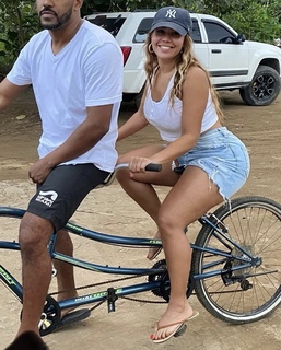 Blu Gem feet photo thumbnail