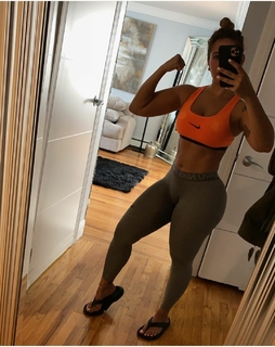 Blu Gem feet photo thumbnail