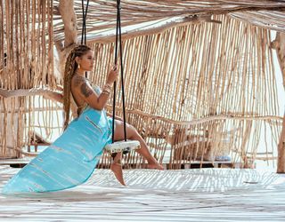 Blu Gem feet photo thumbnail