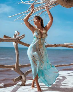 Blu Gem feet photo thumbnail