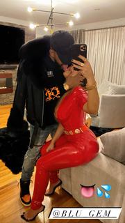 Blu Gem feet photo thumbnail