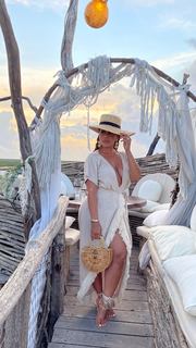 Blu Gem feet photo thumbnail