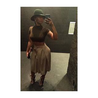 Blu Gem feet photo thumbnail