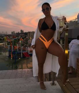 Blu Gem feet photo thumbnail