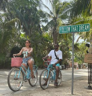 Blu Gem feet photo thumbnail