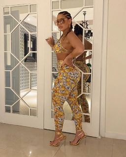 Blu Gem feet photo thumbnail