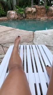 Blu Gem feet photo thumbnail