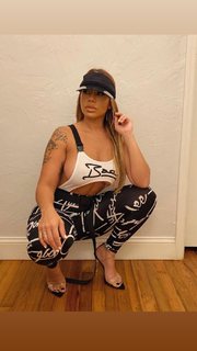 Blu Gem feet photo thumbnail