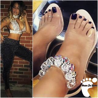 Blu Gem feet photo thumbnail