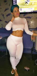 Blu Gem feet photo thumbnail