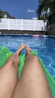 Blu Gem feet photo thumbnail