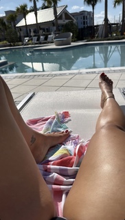 Blu Gem feet photo thumbnail