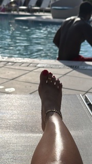 Blu Gem feet photo thumbnail