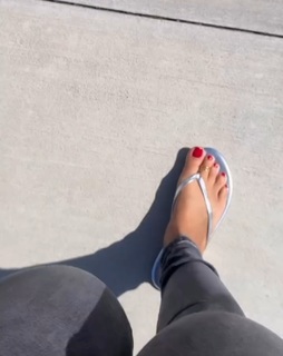 Blu Gem feet photo thumbnail