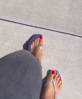 Blu Gem feet photo thumbnail