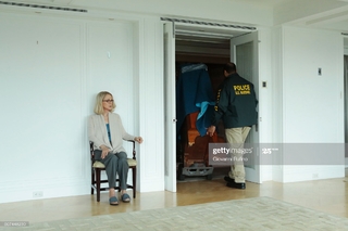 Blythe Danner feet photo 7