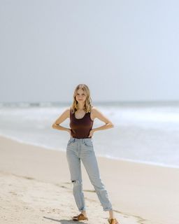 Bobbi Althoff feet photo thumbnail