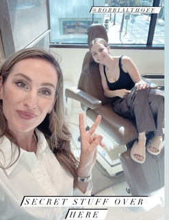 Bobbi Althoff feet photo thumbnail